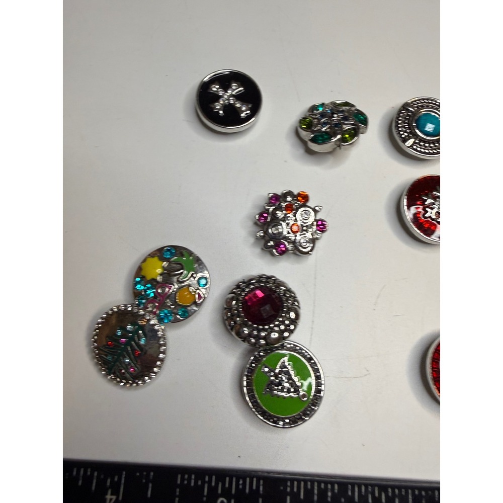 Ginger Snaps Lot of 10 Interchangeable Jewelry Charms Christmas Snowflake Snap